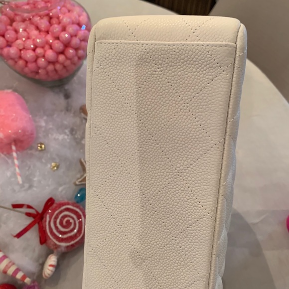 CHANEL Caviar leather Maxi - Picture 8 of 14